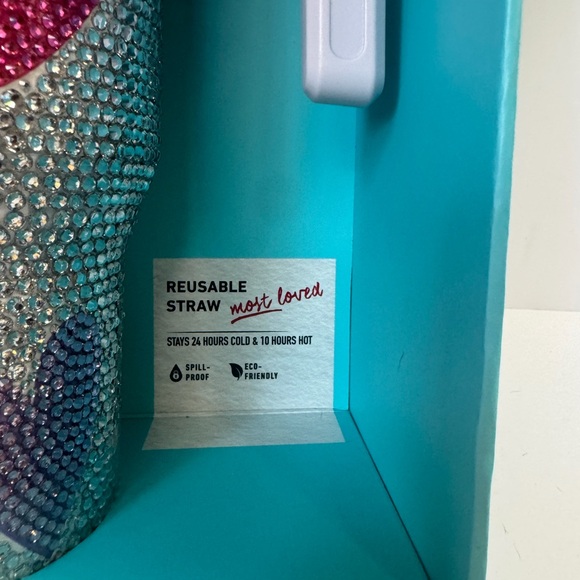 Hydrapeak Voyager 40oz Rhinestone Heart Tumbler | Limited Edition - Picture 2 of 5